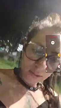 Serena_XYZ webkamer ás műsora