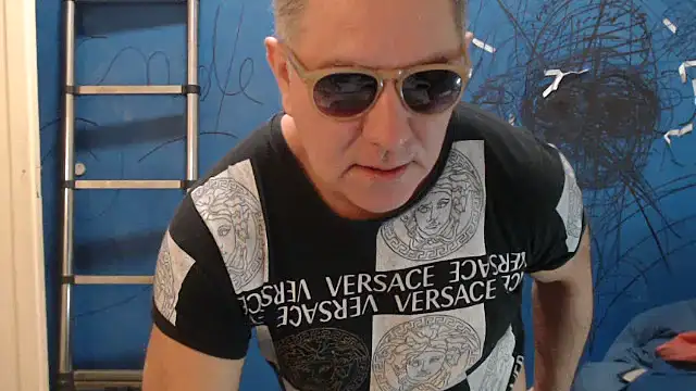 Pertunjukan Kamera Web Fabrissi