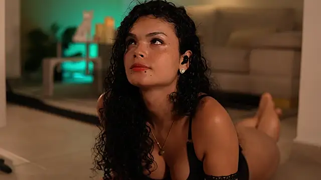 GiaFaaris' Webcam Show