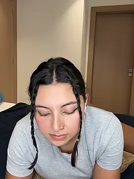 Show modela alexademie1 na web-kameri
