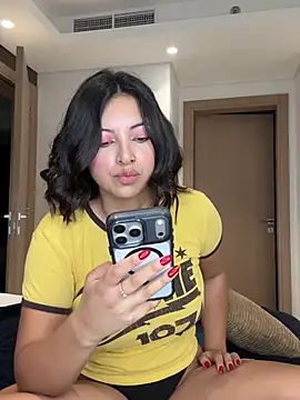 Chat +18 de alexademie1 ao vivo