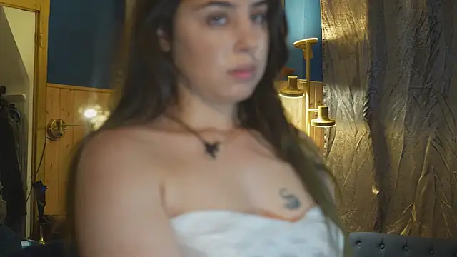 צ'אט XXX בשידור חי של VanessaDoyle