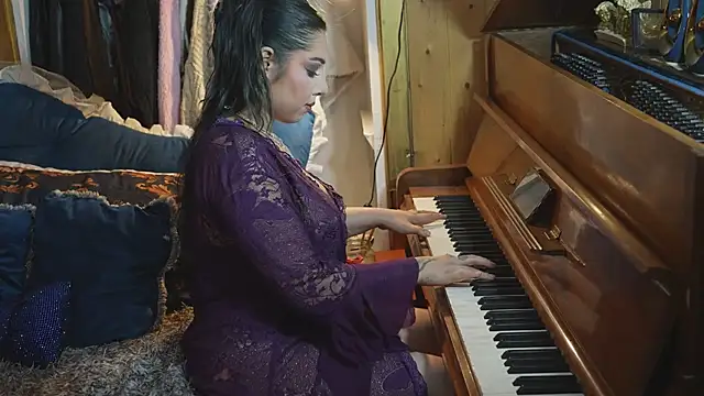 VanessaDoyle Webcam show