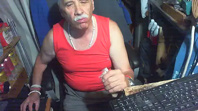 Show de nonnomaturobisex na webcam