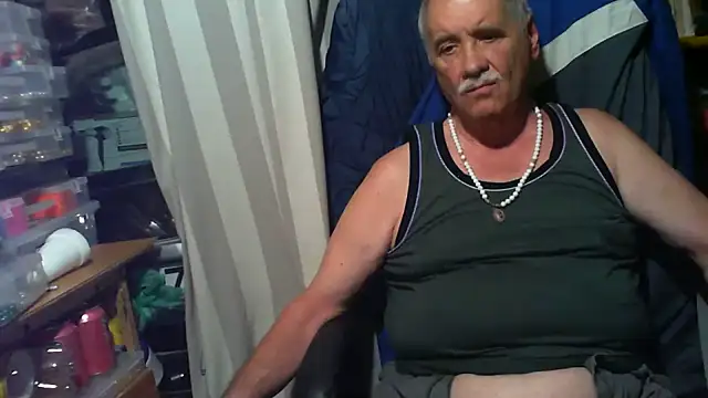 nonnomaturobisex webcam show