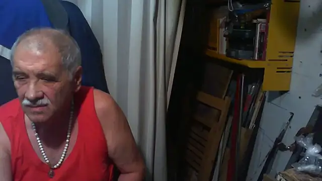 nonnomaturobisex's Webcam Show