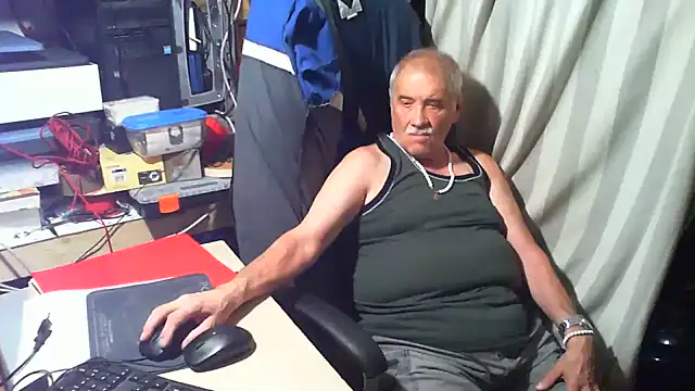 צ'אט XXX בשידור חי של nonnomaturobisex