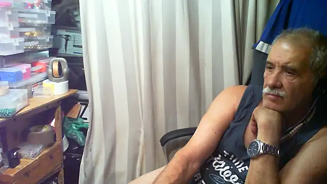 nonnomaturobisex webcam show