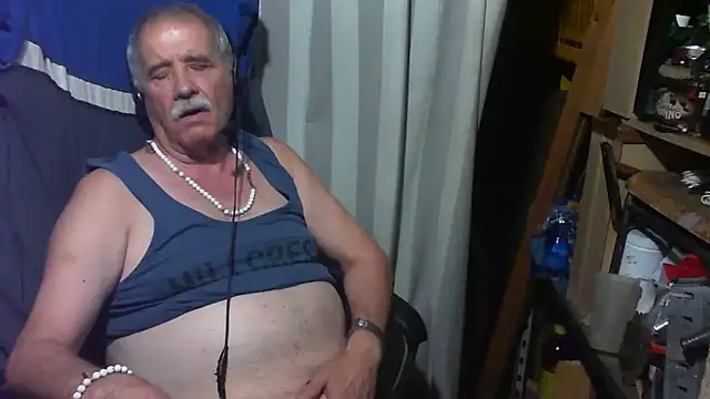 Show modela nonnomaturobisex na web-kameri