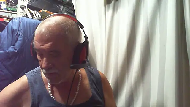 nonnomaturobisex webcam show