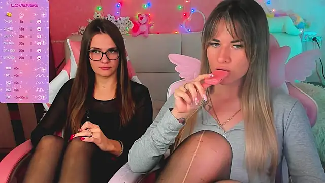 hotty_girls_here webcam show