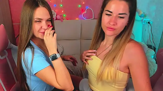 hotty_girls_here 网络视讯表演