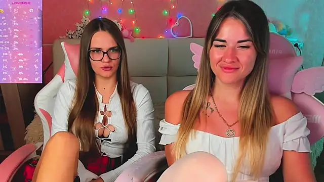 Show modela hotty_girls_here na web-kameri