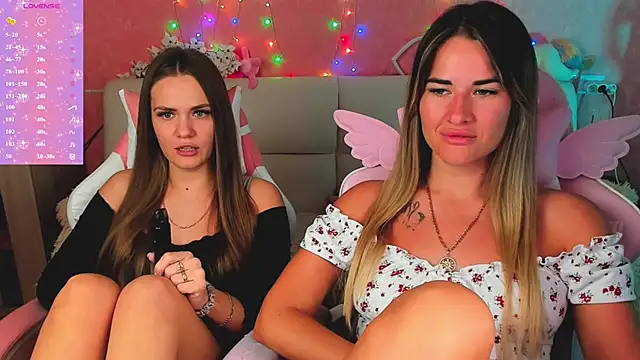 Chat +18 de hotty_girls_here ao vivo