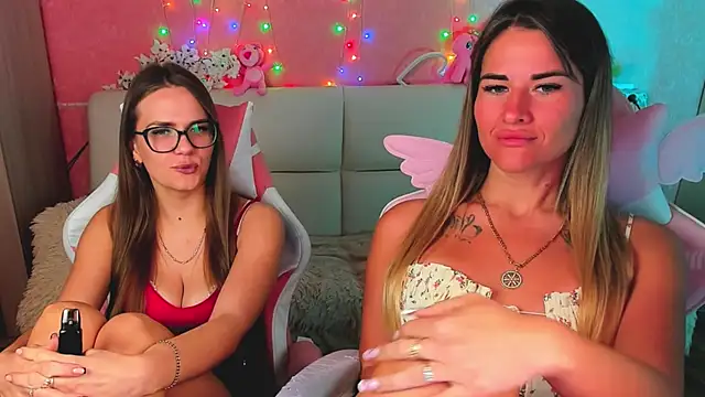 hotty_girls_here webcam show
