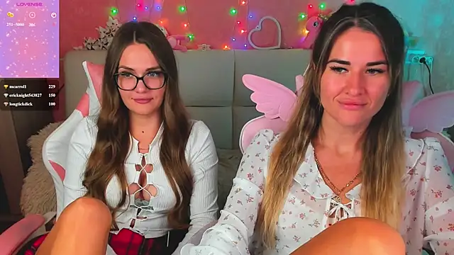 hotty_girls_here Show in webcam