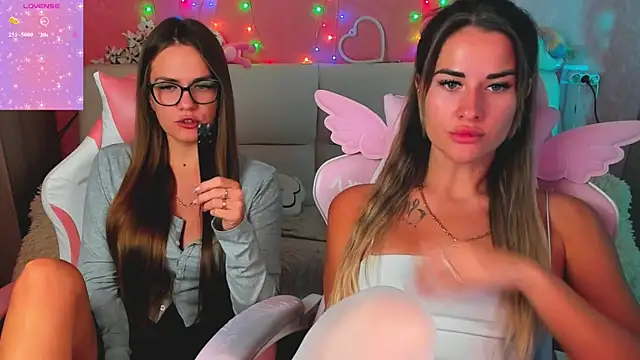 hotty_girls_here's Webcam Show