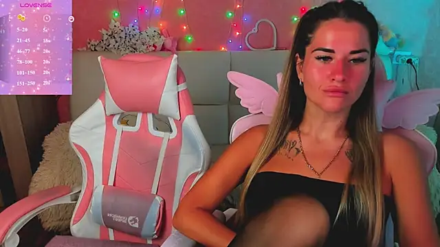 hotty_girls_here's Webcam Show