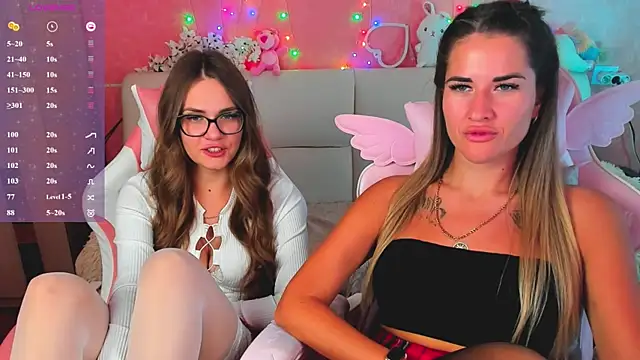 hotty_girls_here's Webcam Show