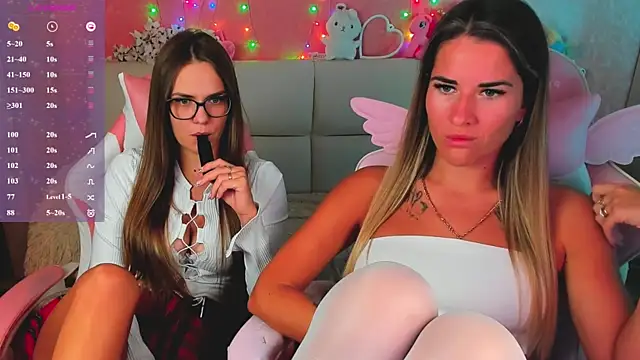 חדר צ'אט בשידור חי של hotty_girls_here