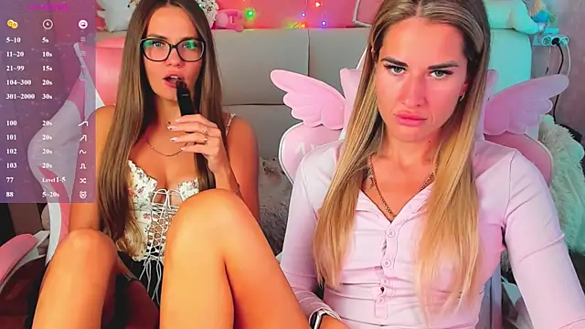 הופעת וובקאם של hotty_girls_here