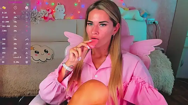 hotty_girls_here 网络视讯表演
