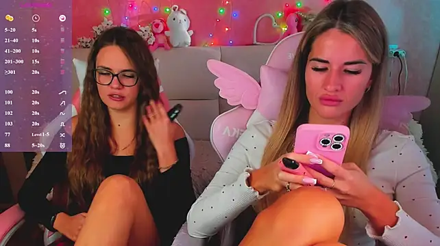 hotty_girls_here: διαδικτυακό σόου στην κάμερα