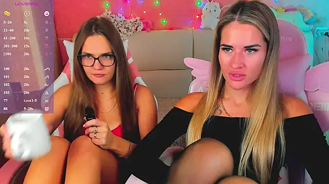 hotty_girls_here: вебкам-шоу