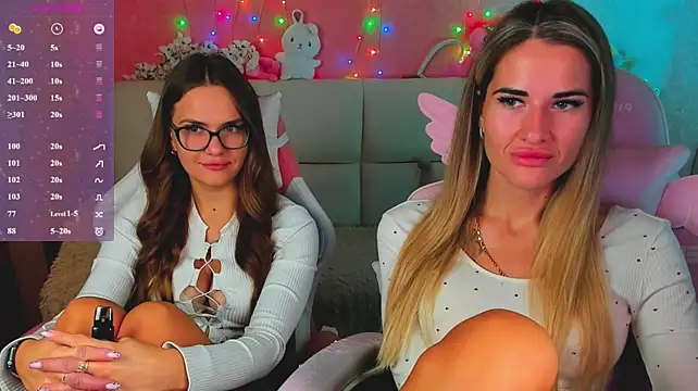 hotty_girls_here: вебкам-шоу