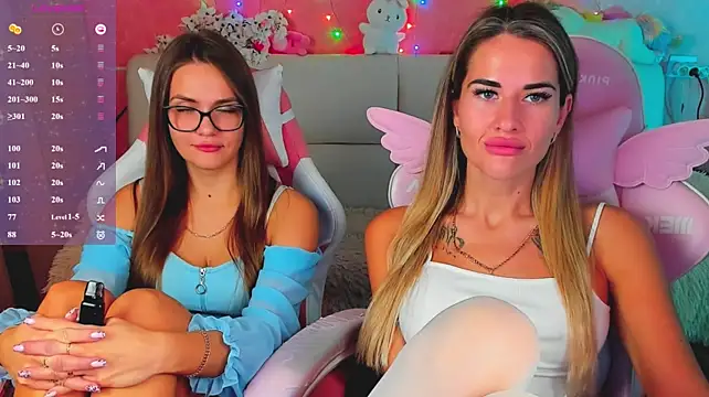 hotty_girls_here: διαδι κτυακό σόου στην κάμερα