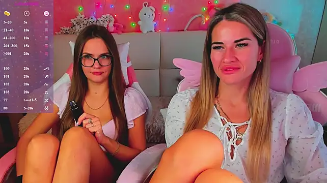 hotty_girls_here: διαδικτυακό σόου στην κάμερα
