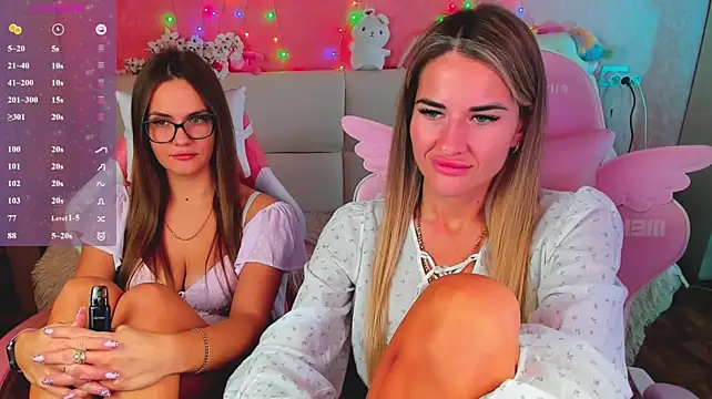 hotty_girls_here's Webcam Show
