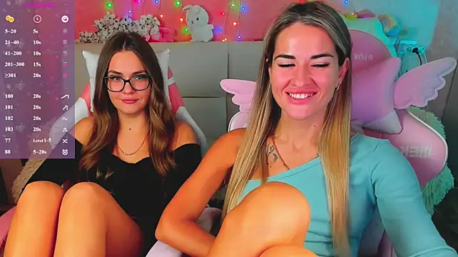 hotty_girls_here: διαδικτυακό σόου στην κάμερα