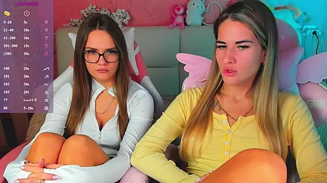 Webkamerová show hotty_girls_here