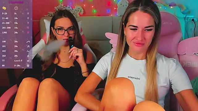 hotty_girls_here: διαδικτυακό σόου στην κάμερα