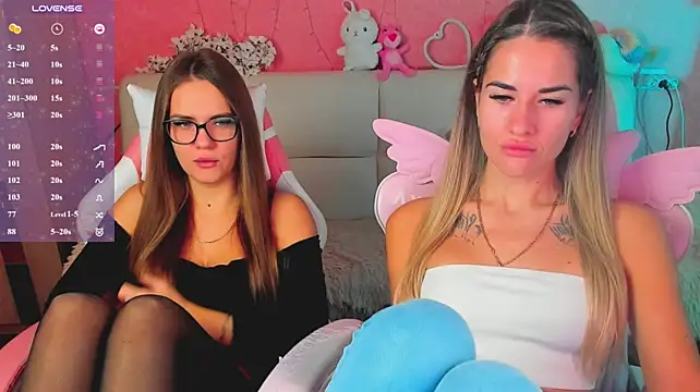hotty_girls_here Show Webcam