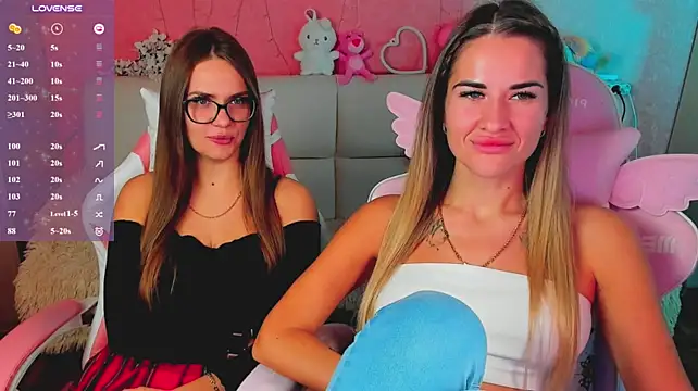 hotty_girls_here: διαδικτυακό σόου στην κάμερα