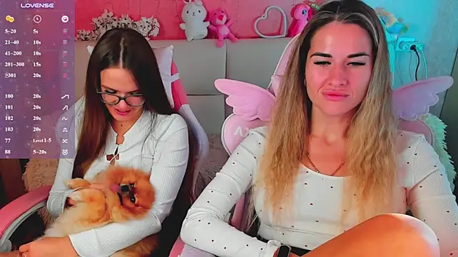 hotty_girls_here's Webcam Show