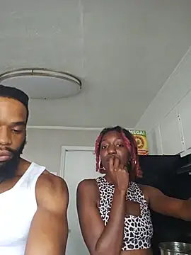 oliviaprettypussy webkamerás műsora