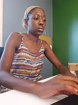 oliviaprettypussy Pertunjukan Webcam