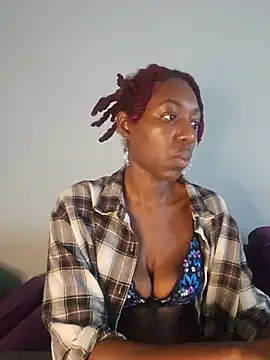 Webkamerová show oliviaprettypussy
