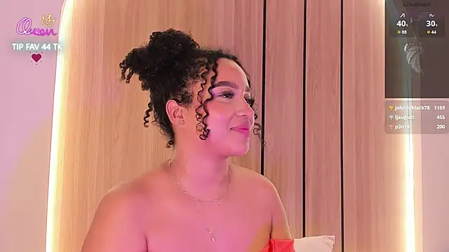 cloe_25's Live XXX Chat