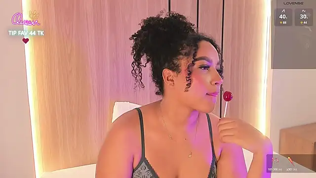 cloe_25's Live XXX Chat