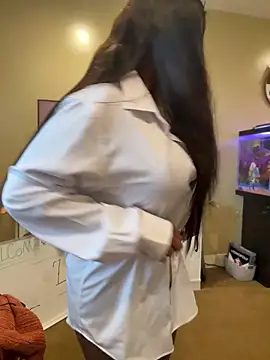 TikaMoonX Adlı Modelin Canlı XXX Sohbeti