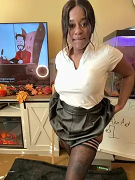 TikaMoonX's Live XXX Chat