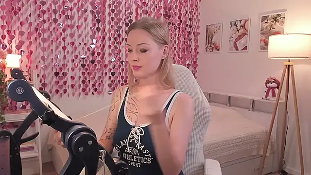 SexyStitcher Chat XXX live