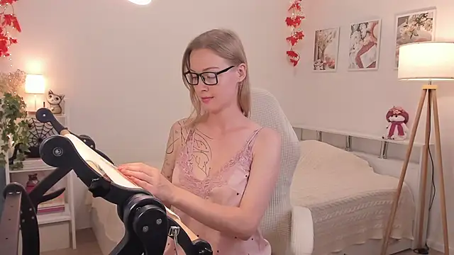 SexyStitcher's Webcam Show