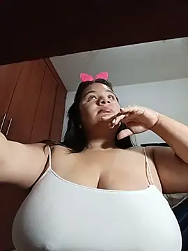 Show modela Van3orgasm4me na web-kameri