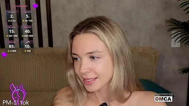 Webkamerová show Holl1Would