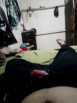 davidav15's Webcam Show
